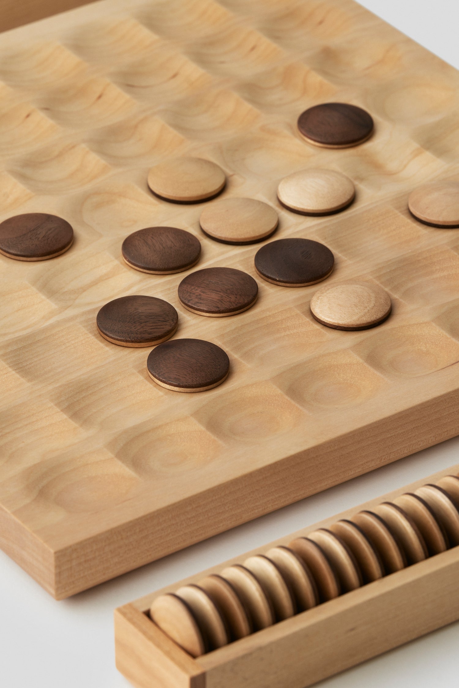 Wooden reversi