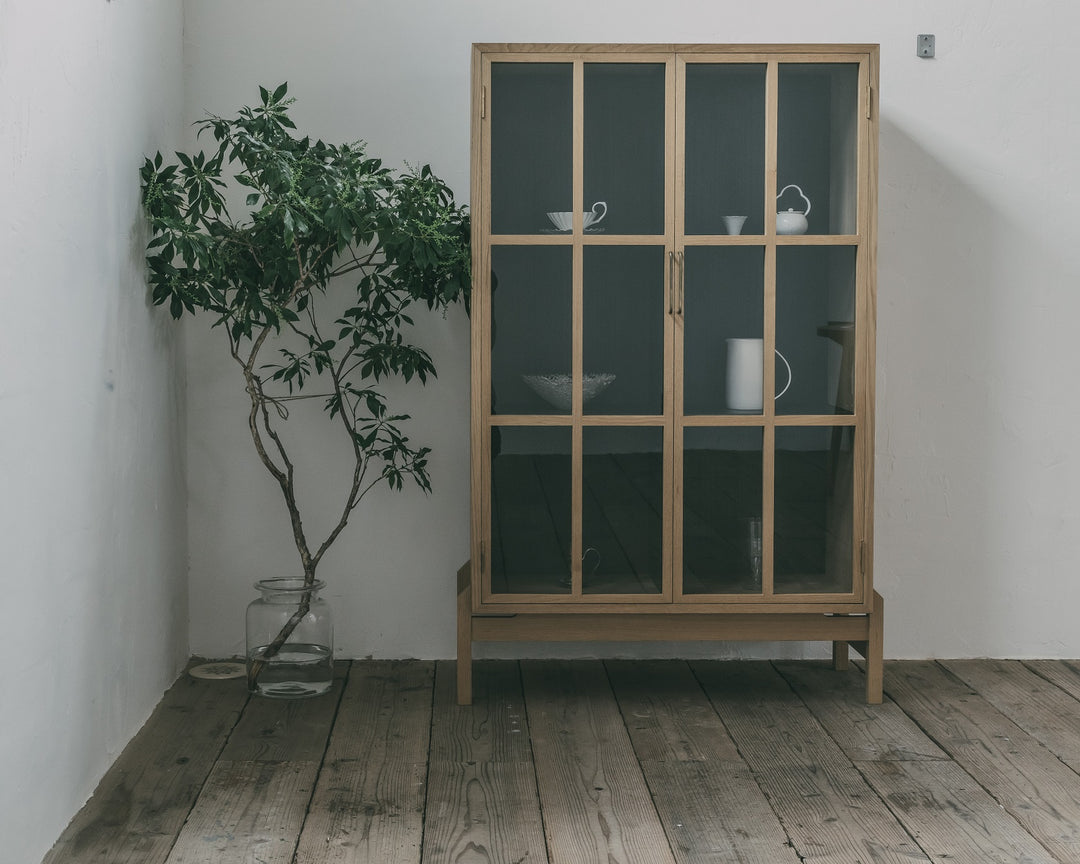 Patina, Cabinet