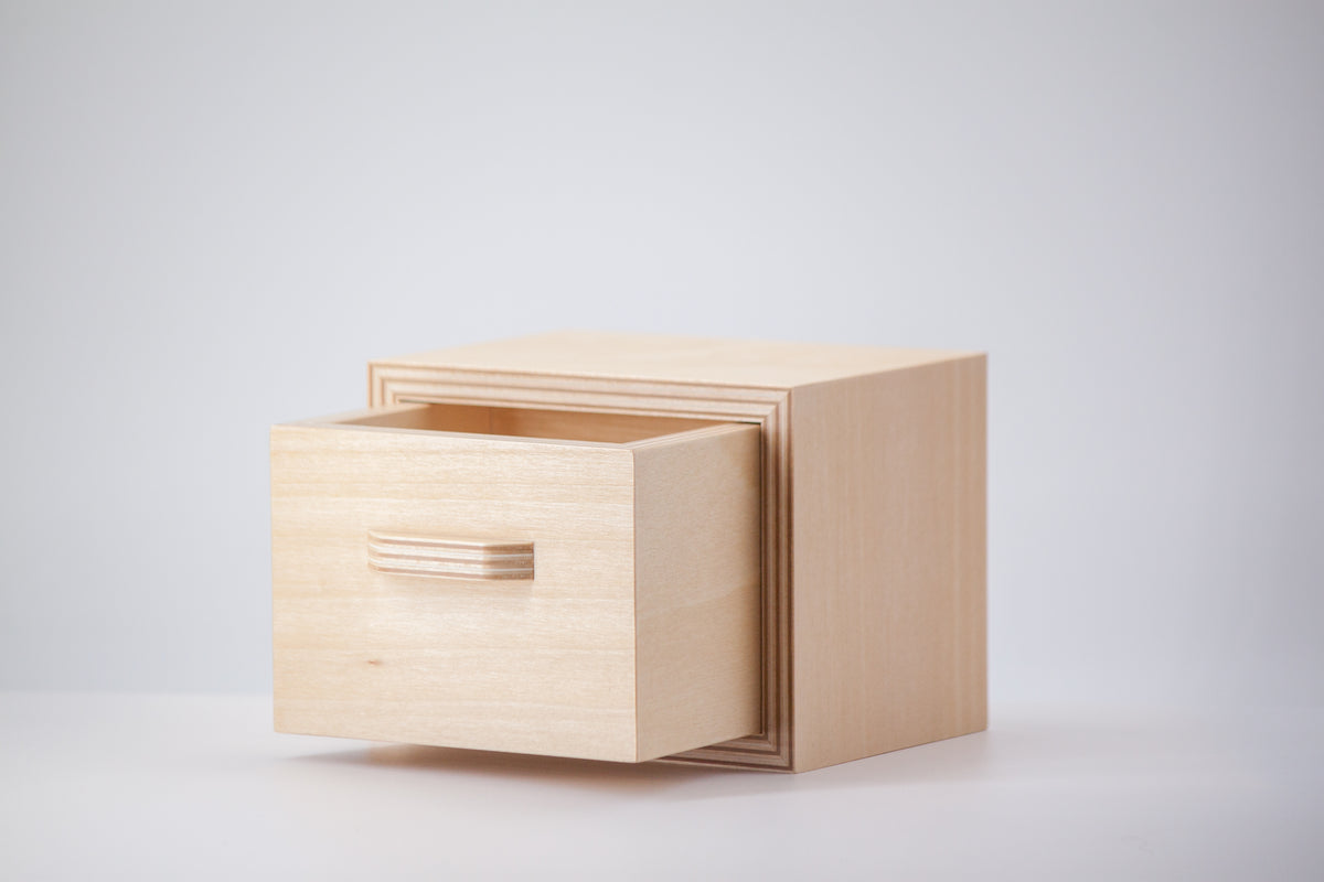 multi-purpose stocker - M -