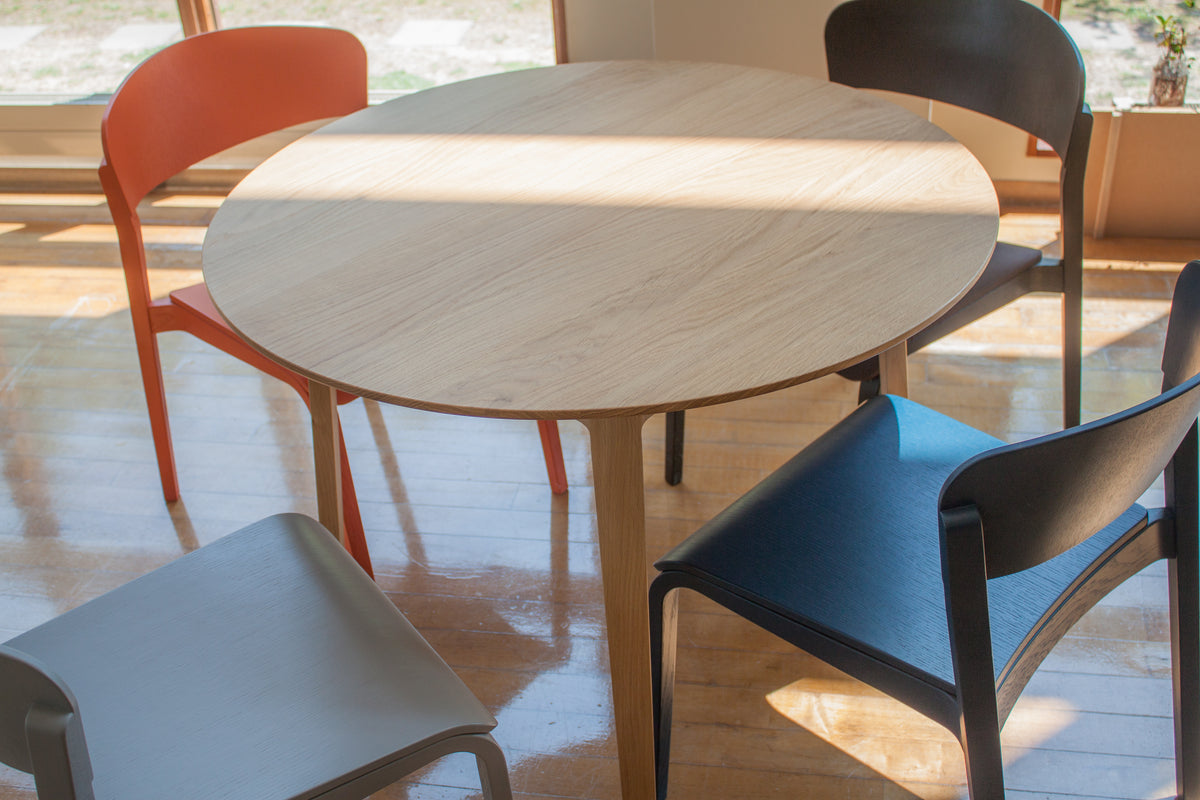 TAPERED chair