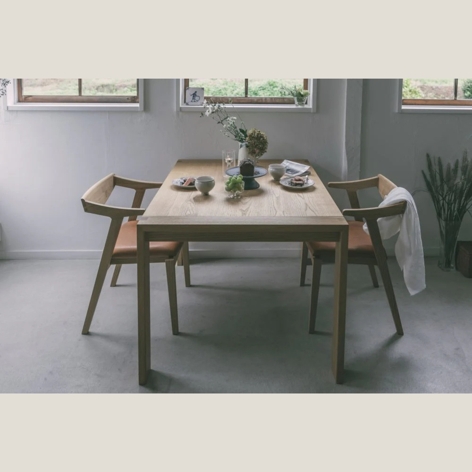 Patina, Dining table 120cm