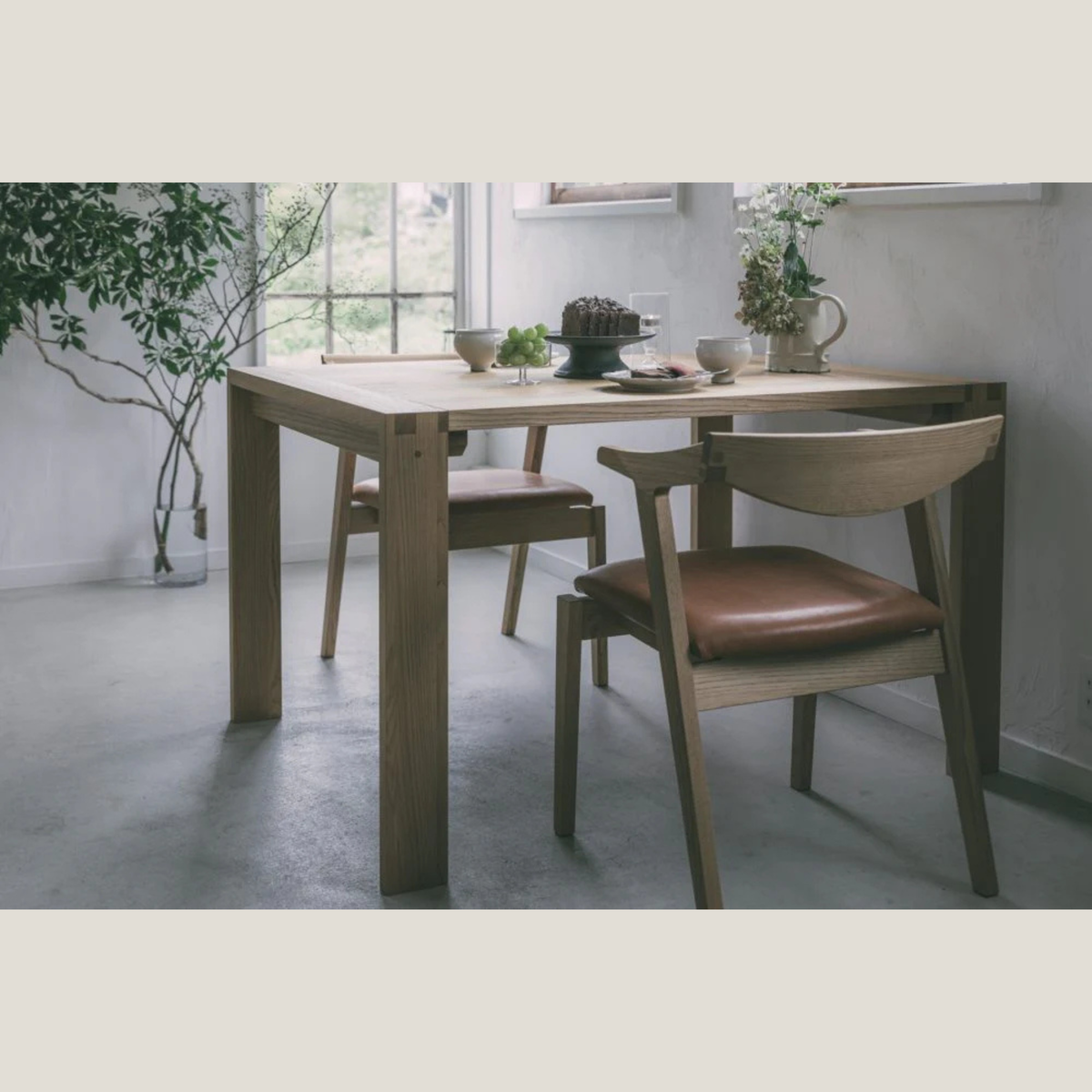 Patina, Dining table 120cm