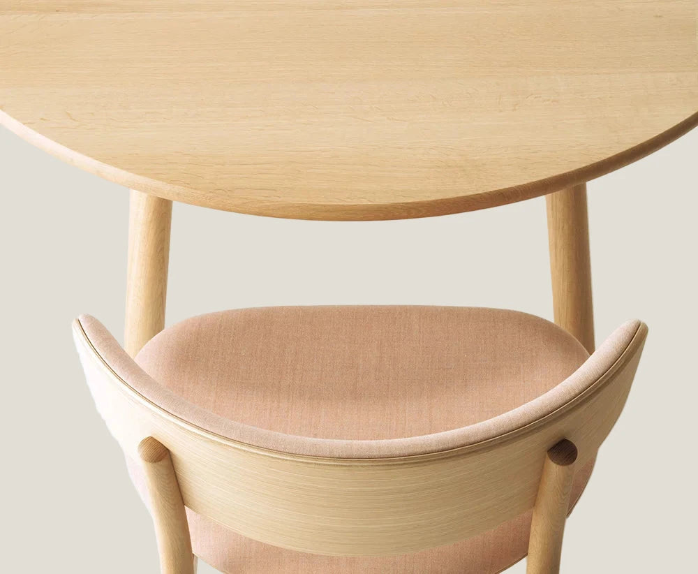 SPREAD chair